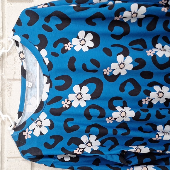 Blue Floral Leopard Print 3/4 Sleeve Tunic. Size XL NWOT - Picture 2 of 6